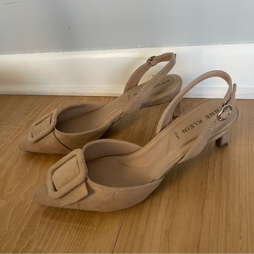 Anne Klein Tan Slingback Heels - Picture 6 of 11